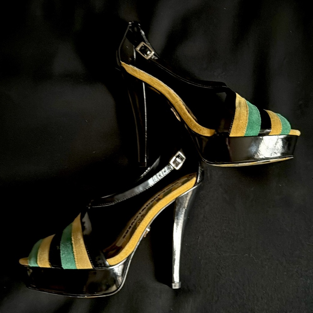 HARAJUKU❤️ LOVERS Jamaica Carnival Theme Heels - Picture 4 of 9